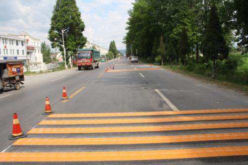 西鄉(xiāng)專(zhuān)做工業(yè)園路面劃線施工工程隊(duì)