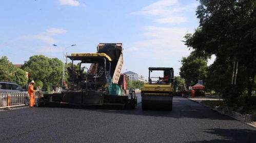 視覺(jué)交通 致敬烈日下的交通人